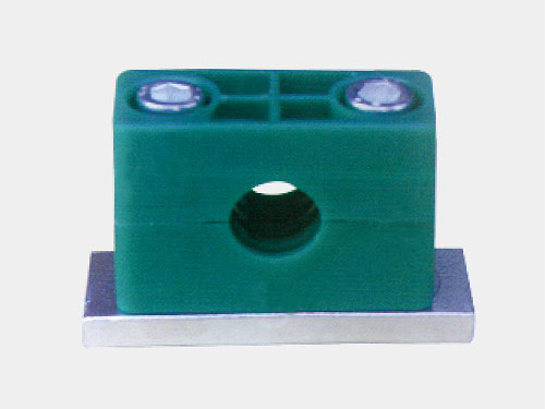 Heavy hexagonal socket pipe clamp